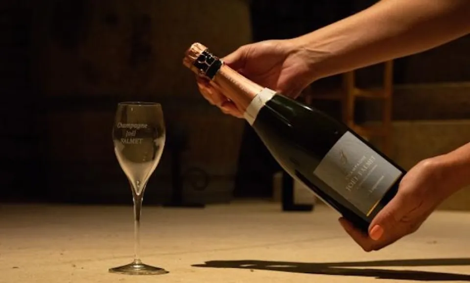 Tasting of 1 Champagne of your choice