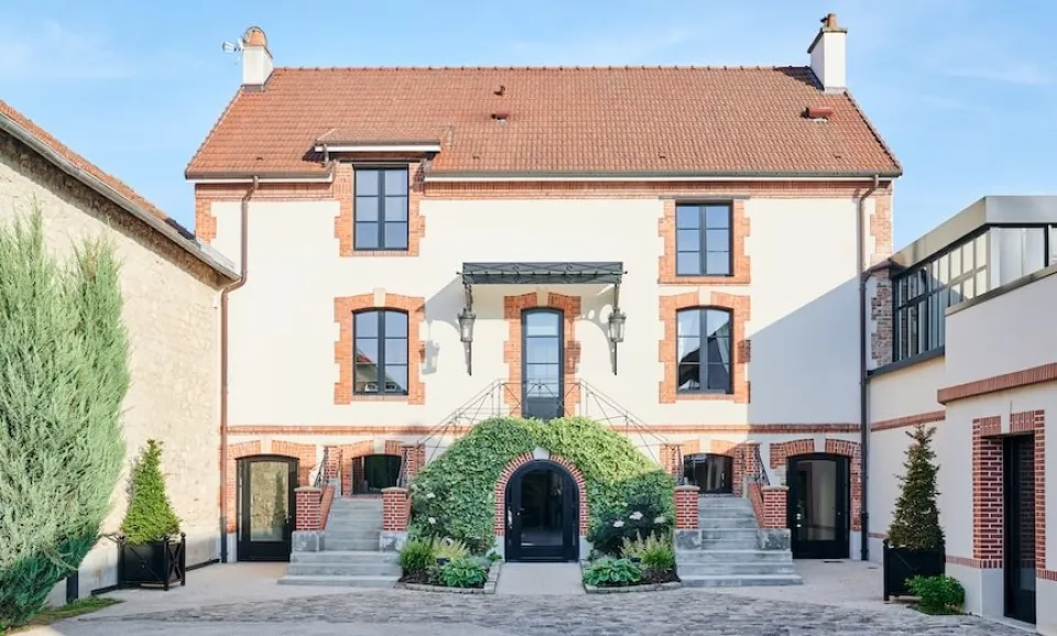 The Autumn Table: Domaine Tour & Lunch with Wine & Food Pairings (French)