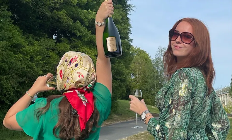 'Summertime by Clara'