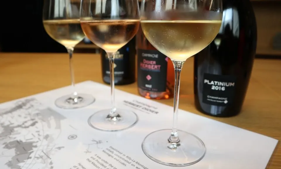Tasting of 3 Champagnes (English)