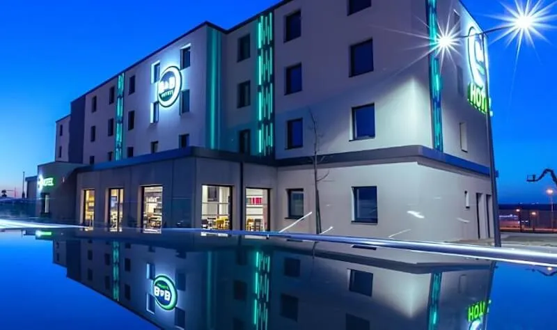 B&B HOTEL Troyes Magasins d'usine