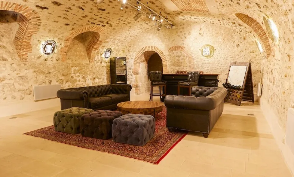 Sensory tasting in the cellar